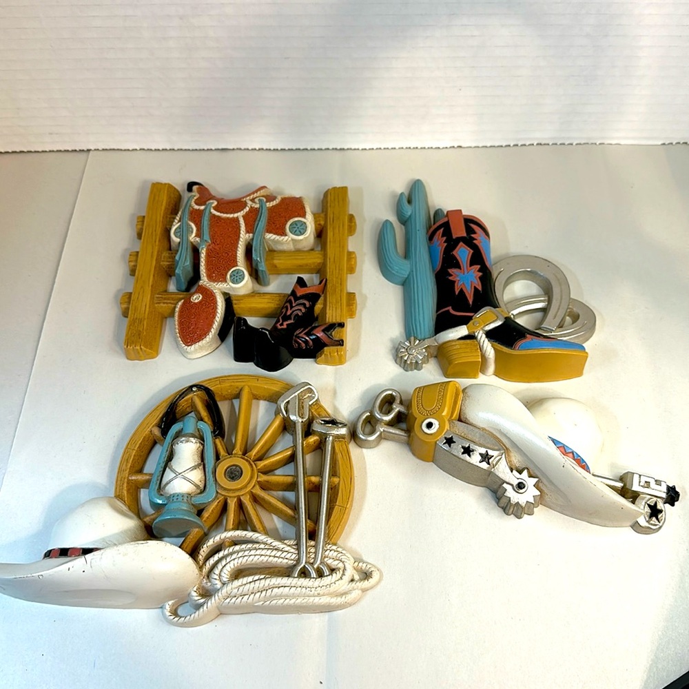 4-Vintage Southwestern Plastic Wall Decor